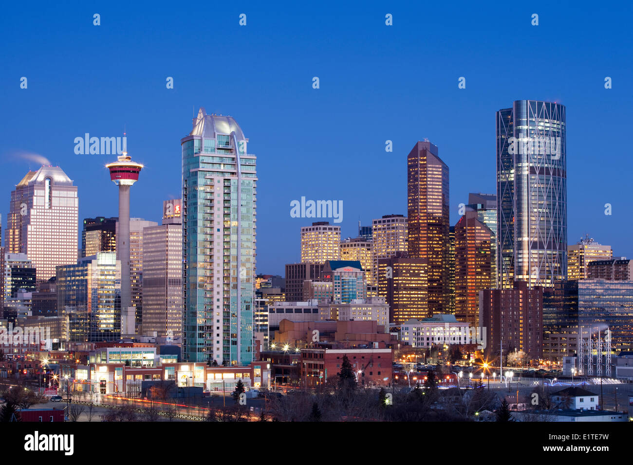 New skyline dotato del nuovo edificio di prua, Calgary, Alberta, Canada Foto Stock