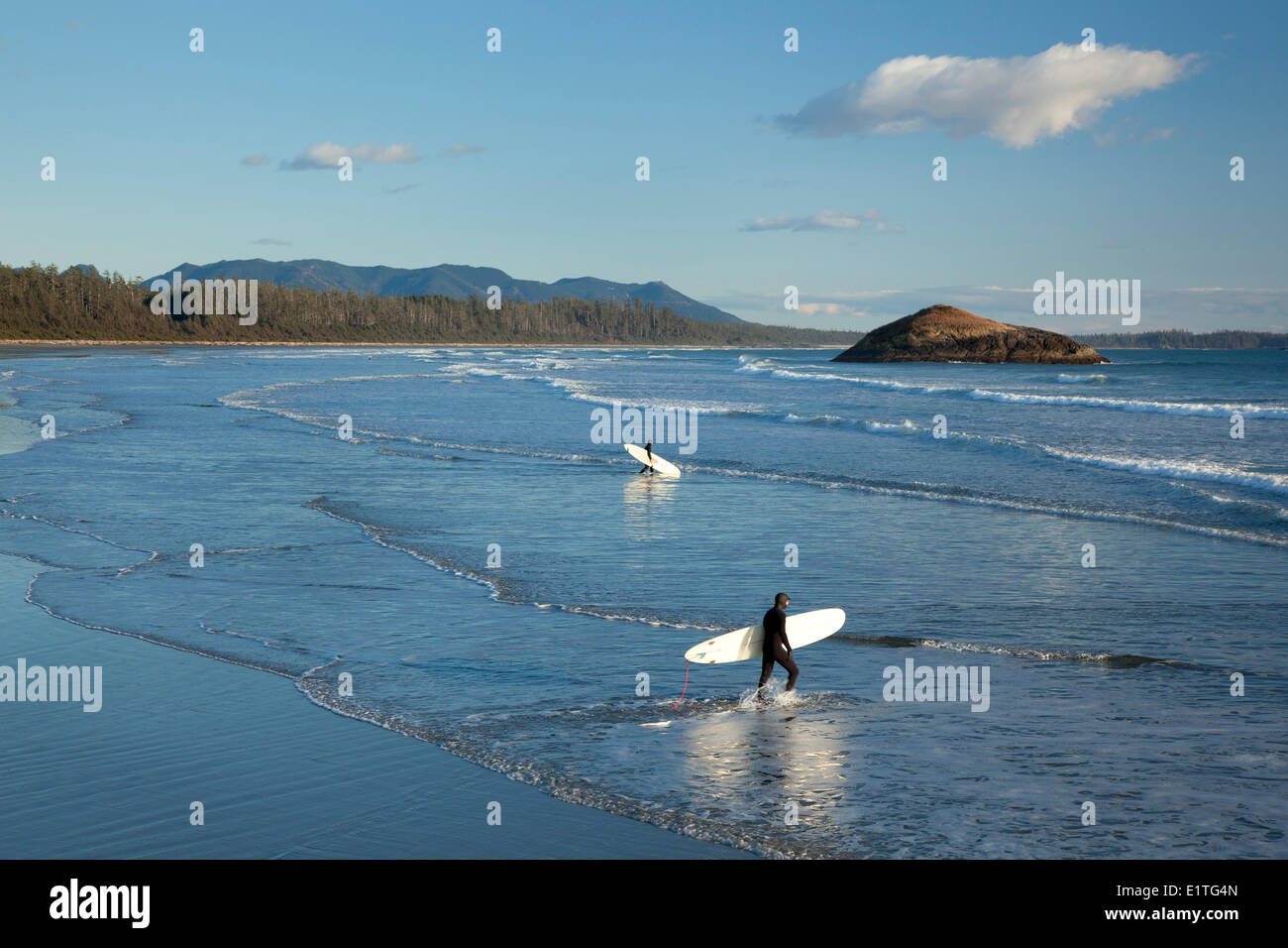 Long Beach, un paradiso del surf in Pacific Rim National Park vicino a Tofino, British Columbia, Canada sull'Isola di Vancouver in Clayoq Foto Stock