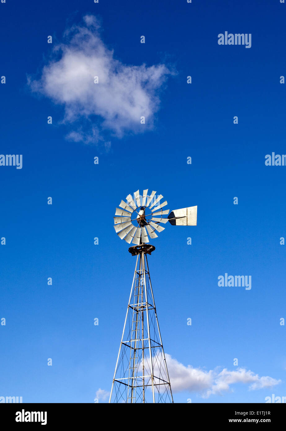 Il mulino a vento di nuvole. Foto Stock