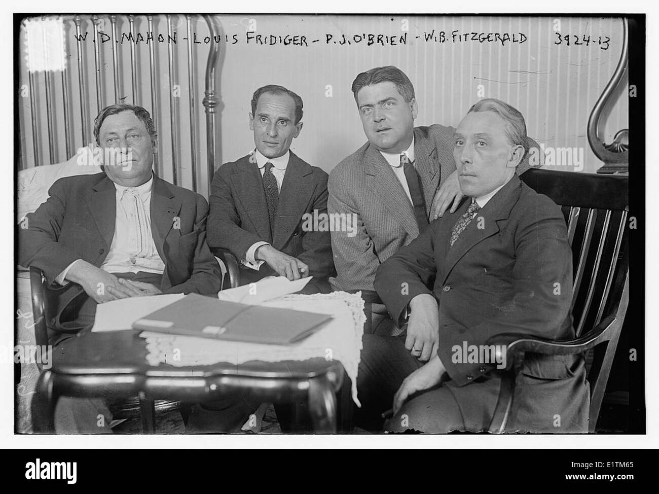 W.D. Mahon, Louis Fridiger, P.J. o'Brien e W.B. Fitzgerald sono individui documentati nelle collezioni della Biblioteca del Congresso. I loro contributi alla documentazione storica sono conservati in vari media e formati. Foto Stock