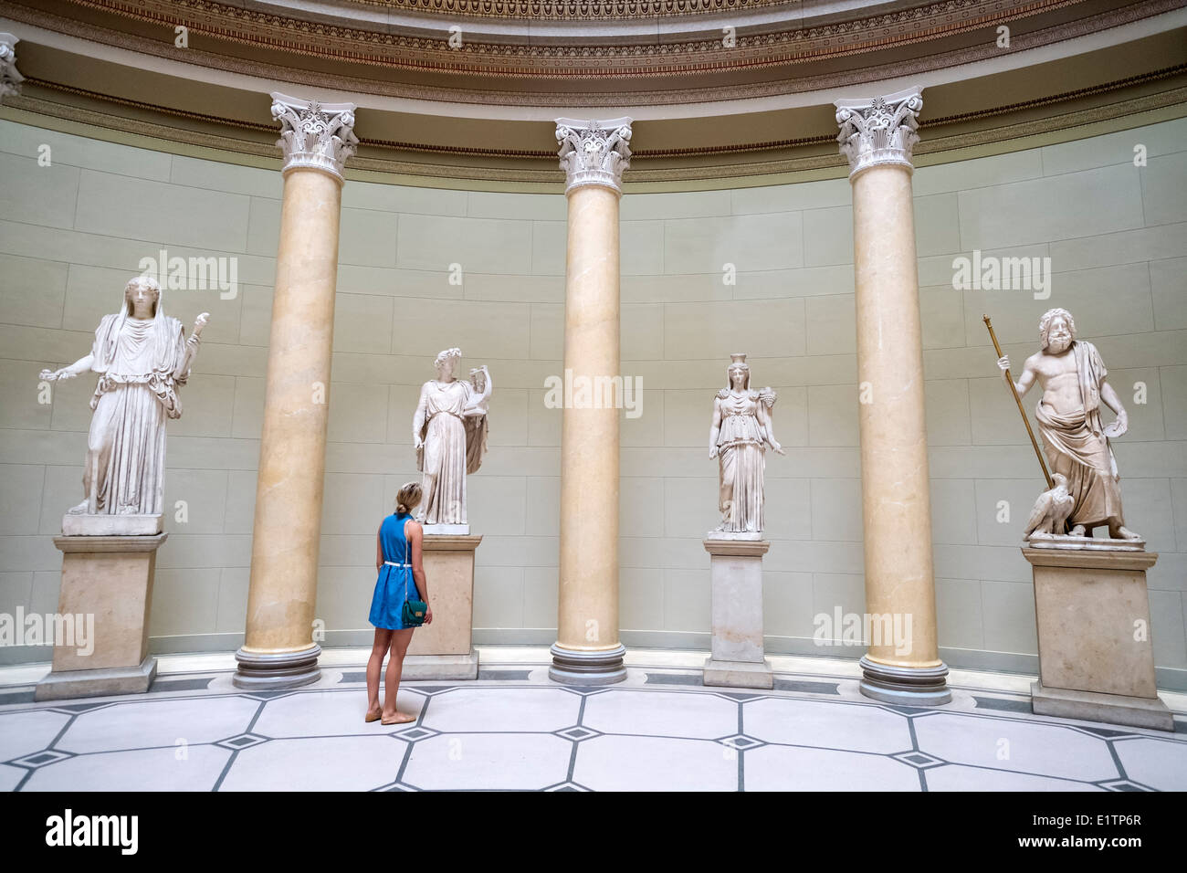 Interno della Altes Museum Il Museo Island o isola dei musei di Berlino Germania Foto Stock