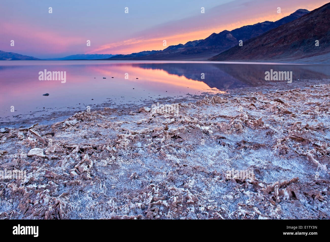 Bacino Badwater, Parco Nazionale della Valle della Morte, CALIFORNIA, STATI UNITI D'AMERICA Foto Stock