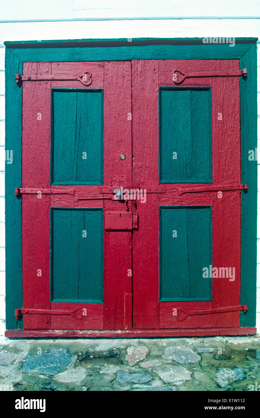 Porta del granaio, Quebec, Canada Granaio, verticale Foto Stock