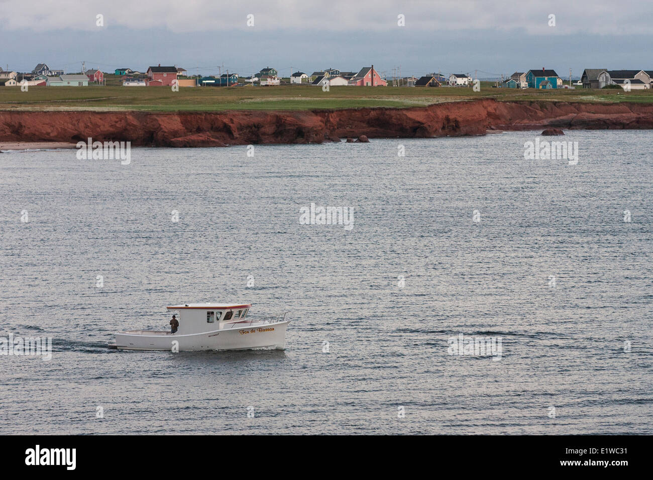 Case costiere lungo l'Etang du-Nord, le isole della Maddalena, Quebec. © Allen McEachern. Foto Stock