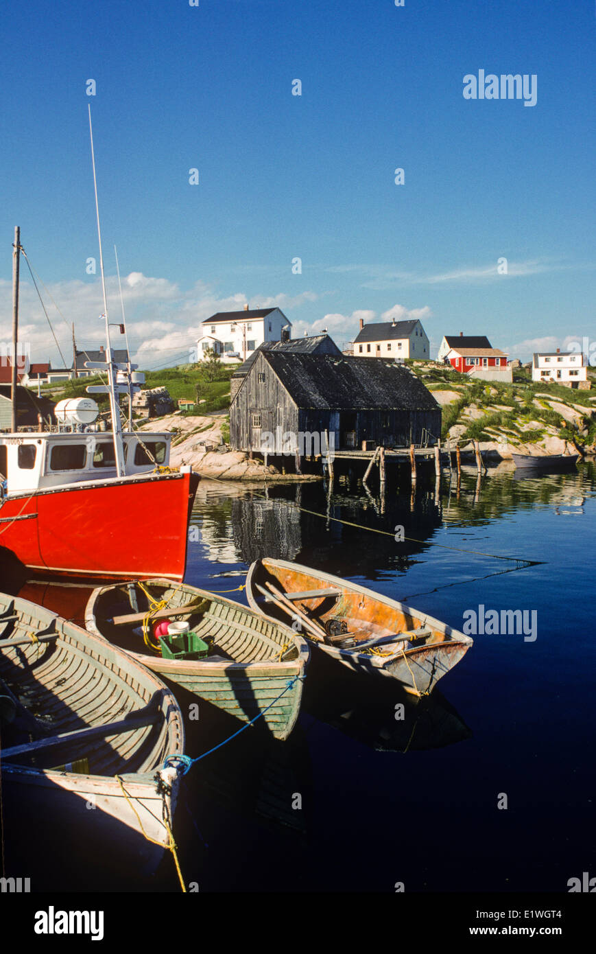 Barche in legno, Peggy's Cove, Nova Scotia, Canada Foto Stock