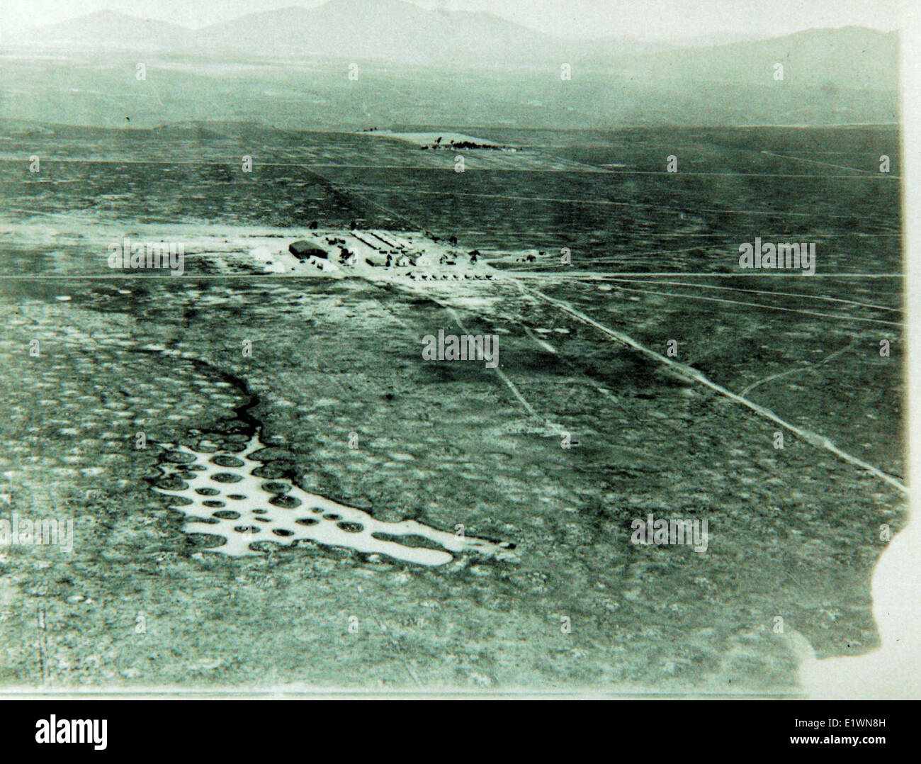 Brown Field, situato a San Diego, California, è un sito significativo nella storia dell'aviazione. Ha servito come aeroporto militare e civile, contribuendo allo sviluppo degli aeromobili e alle operazioni di volo per oltre mezzo secolo. Foto Stock