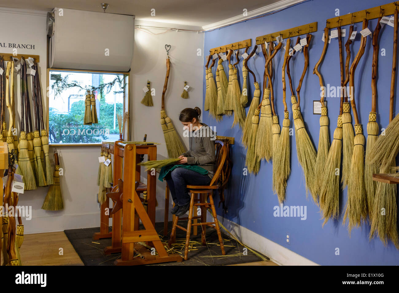 Granville Island Ginestra Co. compie a mano scope con i tradizionali metodi di scuotitore. Essi sono progettati per essere funzionali sia Foto Stock