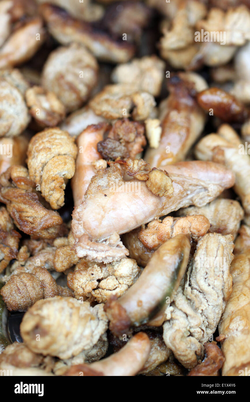 Uova di pesce di mare fritti cibi locali in Thailandia. Foto Stock