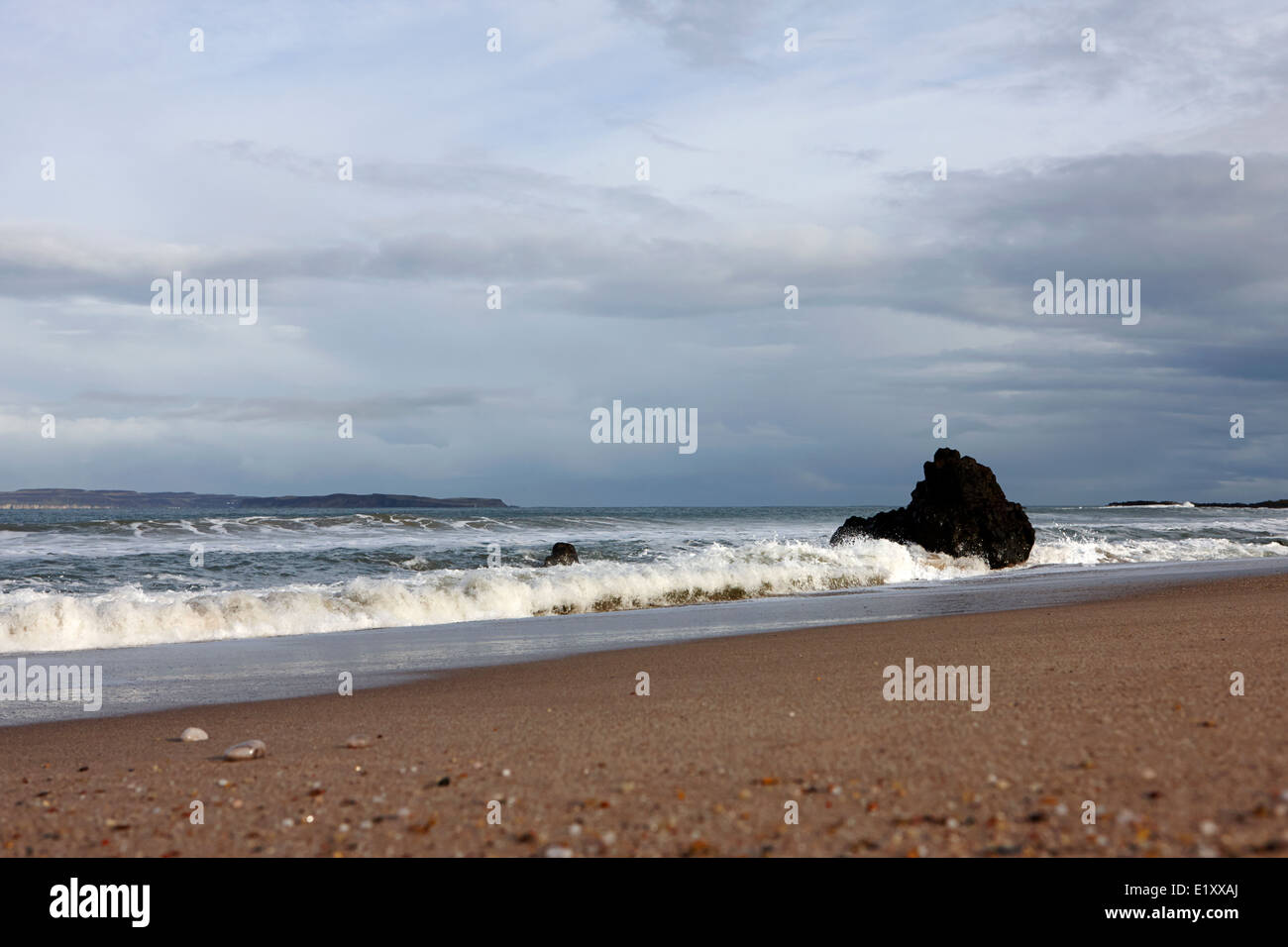 Ballycastle Beach in inverno nella contea di Antrim Irlanda del Nord Foto Stock