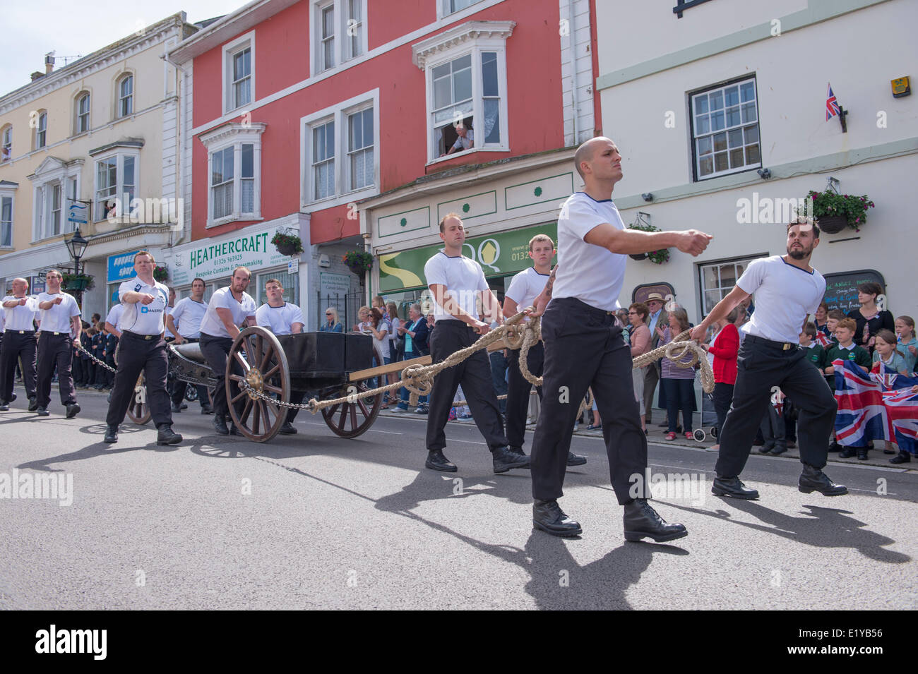 Il Frredom annuale di Helston parade, dove il personale sotto il comando del capitano Marco Garrat parade di Helston Foto Stock