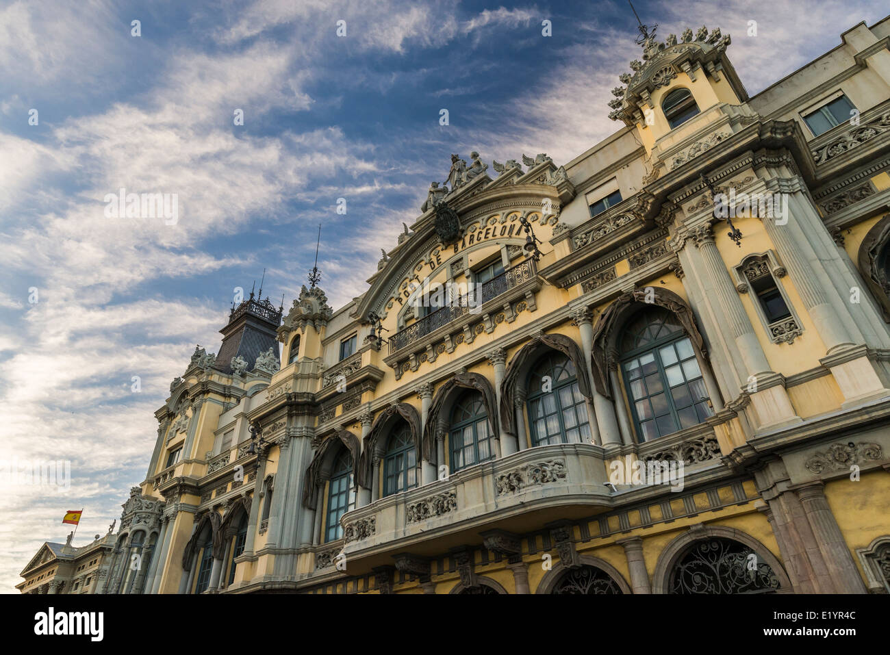 Un edificio nel porto di Barcellona, Spagna Foto Stock