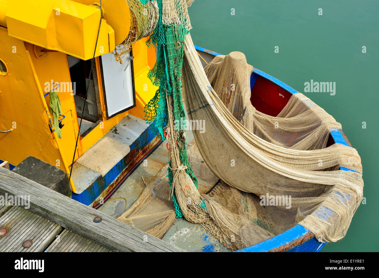 Barca da pesca per il Mare del Nord i gamberetti close up reti Foto Stock