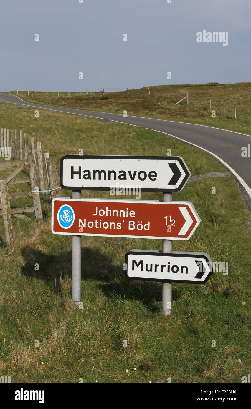 Segno per Johnnie nozioni di bod Eshaness Northmavine Shetland Scozia Giugno 2014 Foto Stock