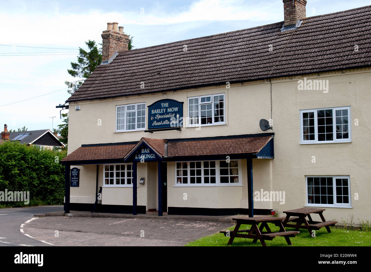 L'Orzo Mow pub, Stockton, Warwickshire, Inghilterra, Regno Unito Foto Stock