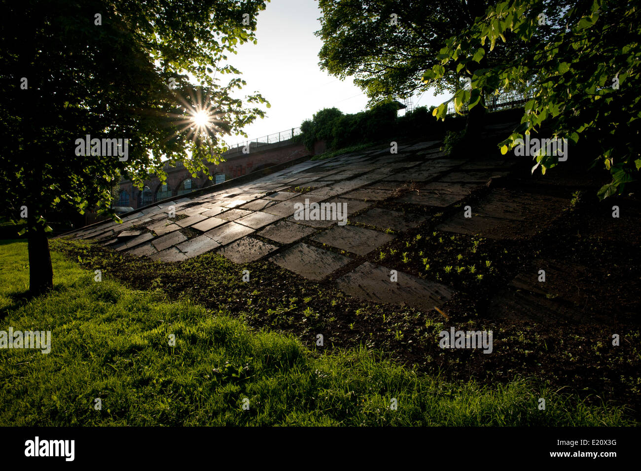 Leeds, nello Yorkshire, Inghilterra, Regno Unito. Penny Pocket Park. Giugno 2014. Foto Stock