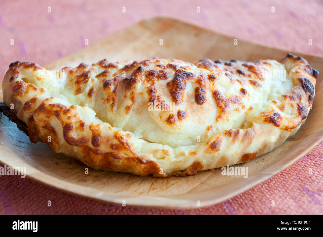 Nazionale Bulgara per cibo tortilla con formaggio. Foto Stock
