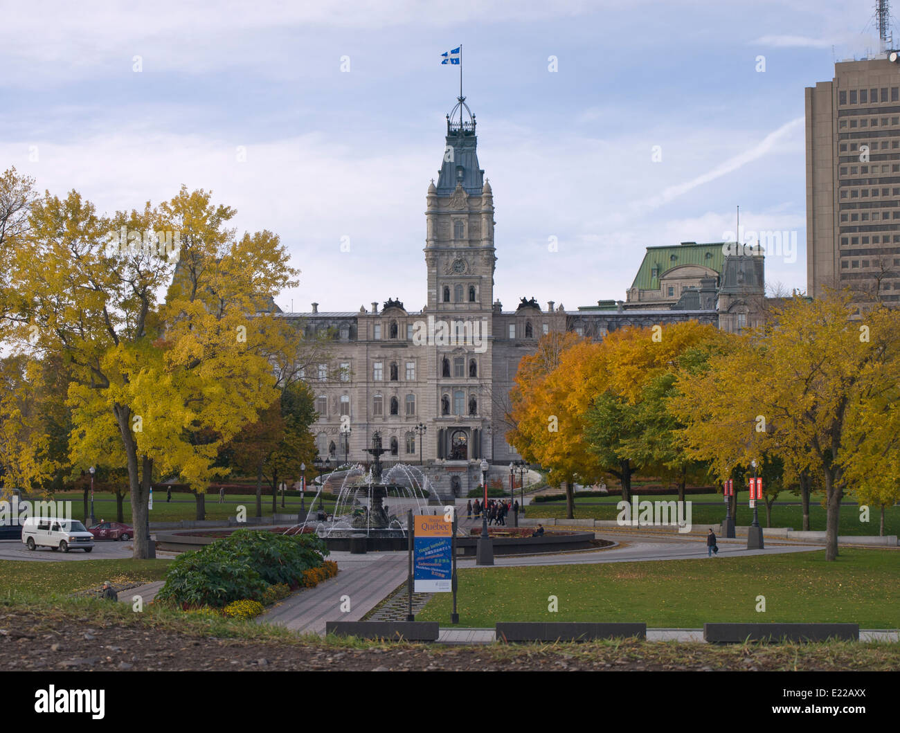 Vista dai bastioni della città di Québec verso l assemblea nazionale del Québec, i colori autunnali Foto Stock