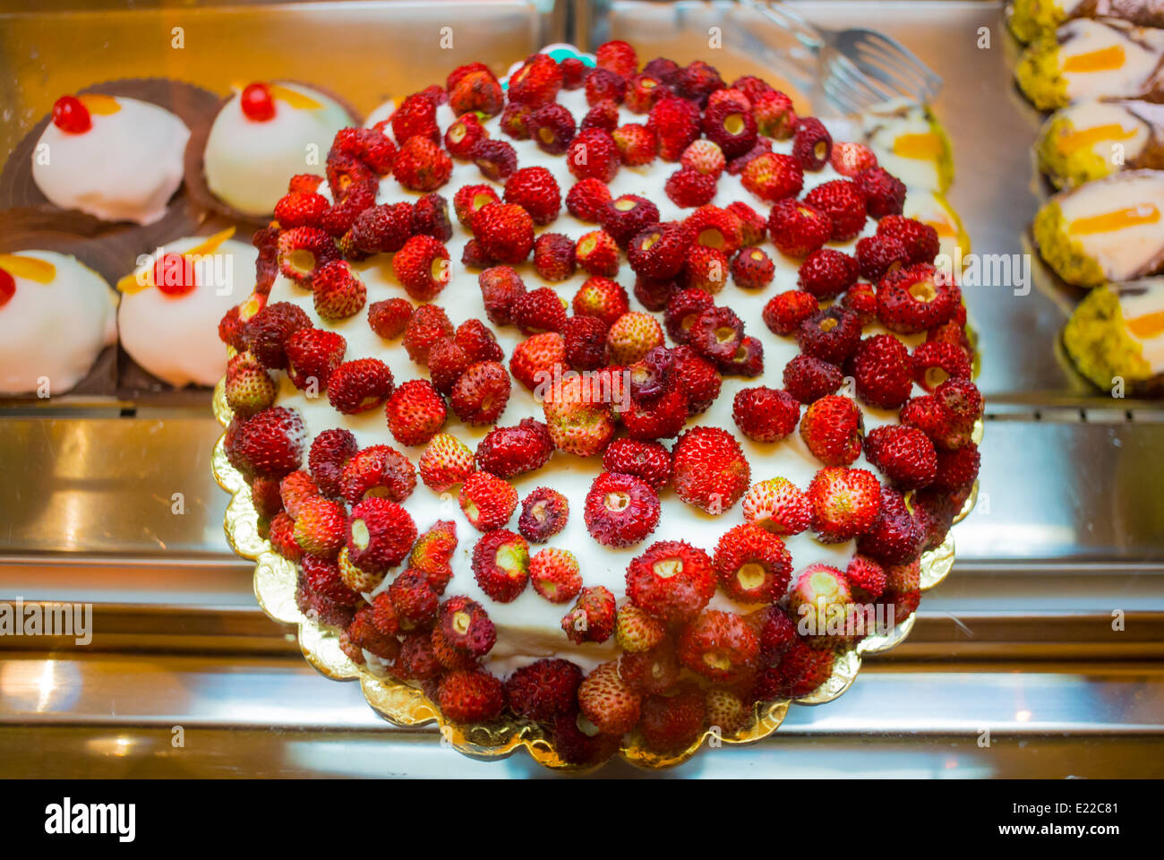 Wild la torta di fragole, Siracusa, Sicilia, Italia Foto Stock