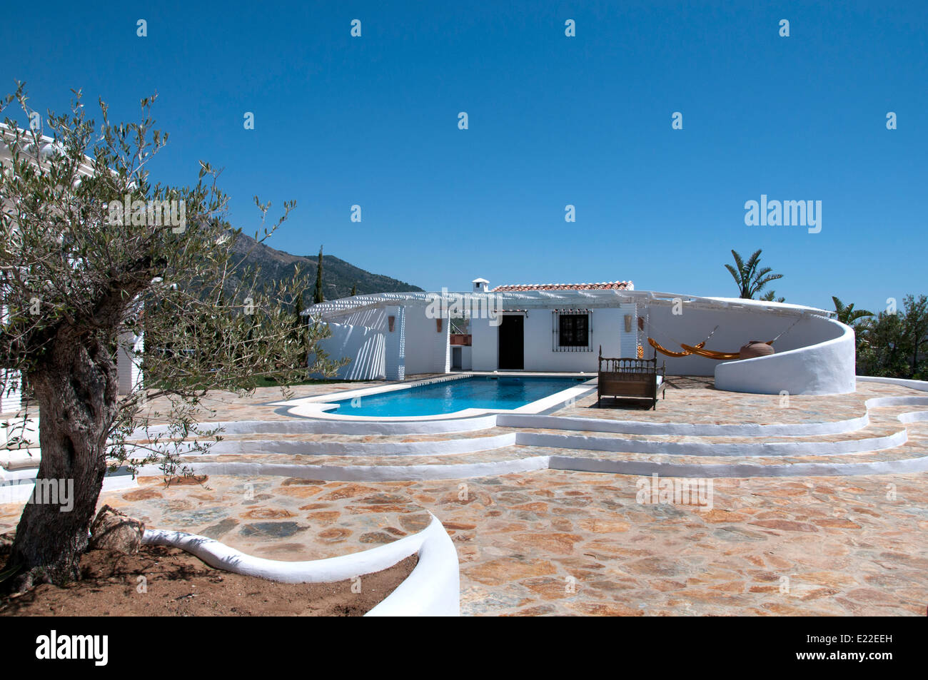 Canillas de Aceituno - Malaga Spagna spagnolo White House Villa estate piscina Foto Stock