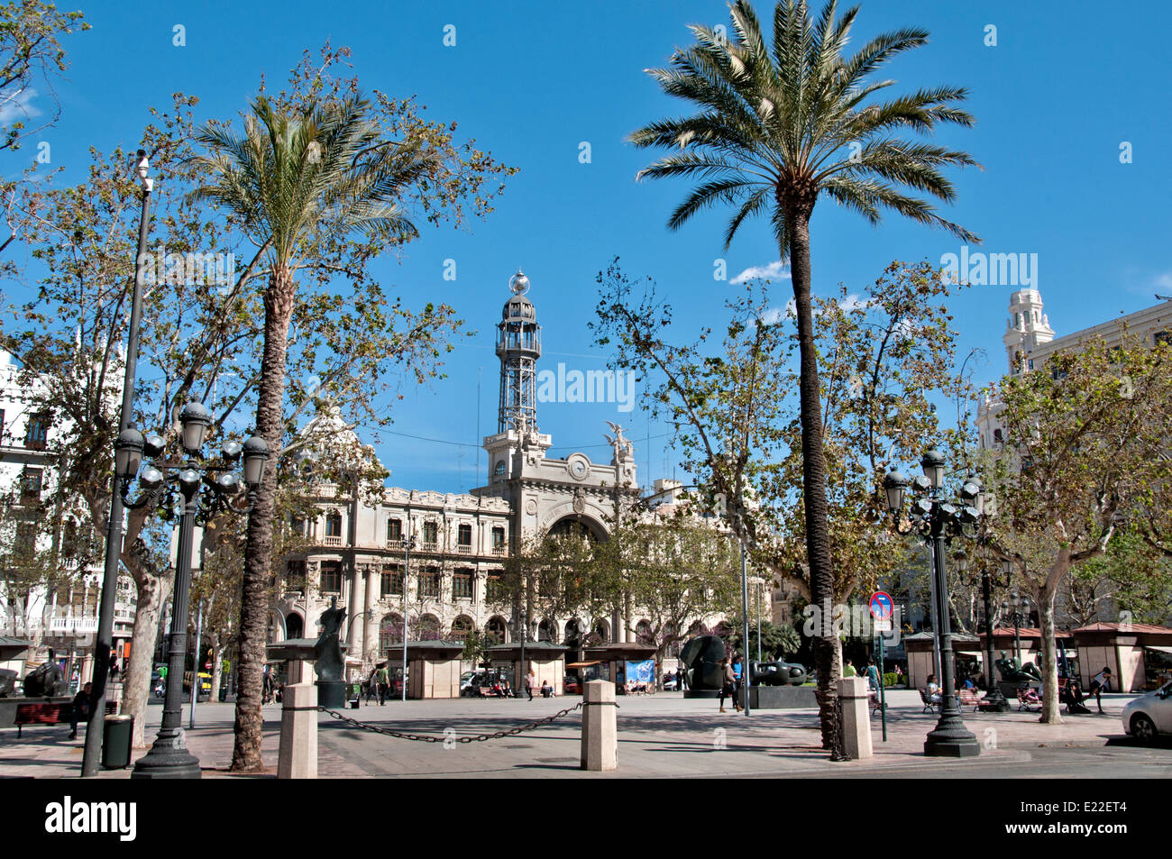 Valencia Spagna city centre Plaza del Ayuntamiento square Foto Stock