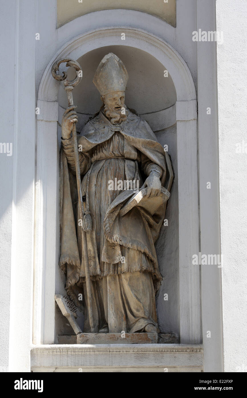 Saint Blaise, statua in marmo. Santa Lucia una chiesa. Parma. Emilia Romagna. Italia Foto Stock