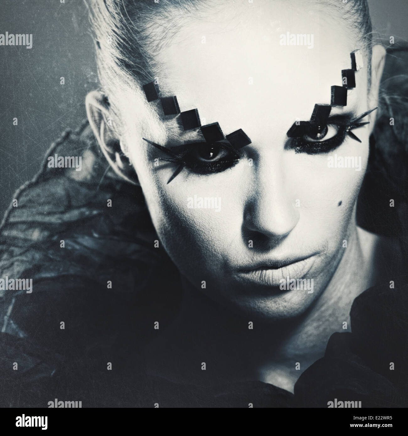 Scary Movie. Grungy ritratto femminile per il tuo design Foto Stock