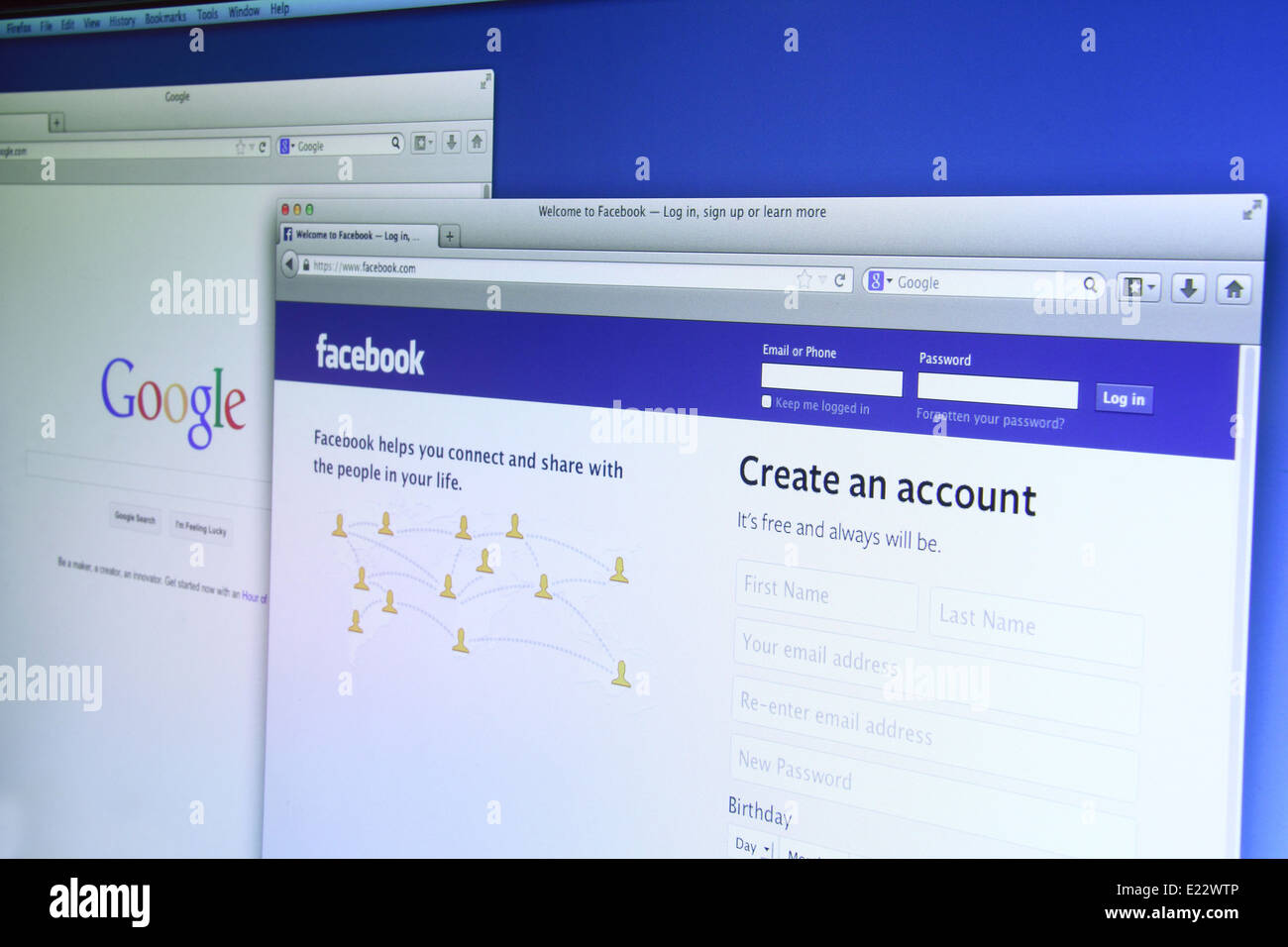 Foto di Google e Facebook le pagine web. Ad oggi, Google e Facebook sono famosi siti sul web Foto Stock