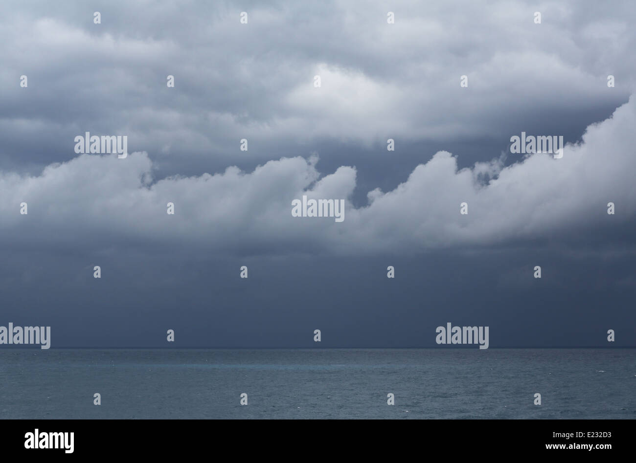 La pioggia nel mare Meediterranean, Liguria, Italia, Europa Foto Stock