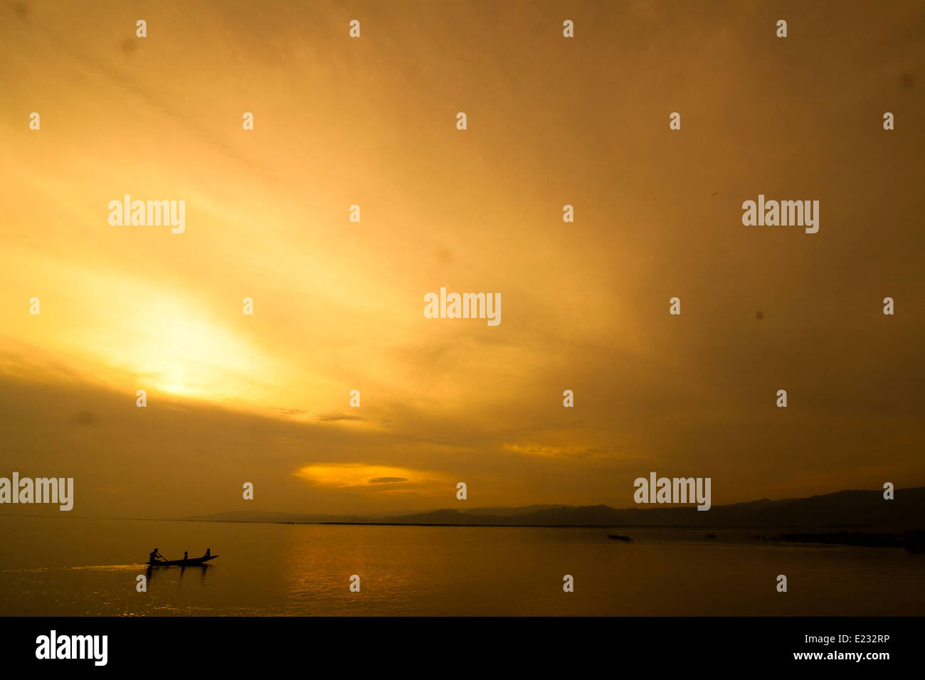 Tramonto in Tanguar Howr in Bangladesh Foto Stock