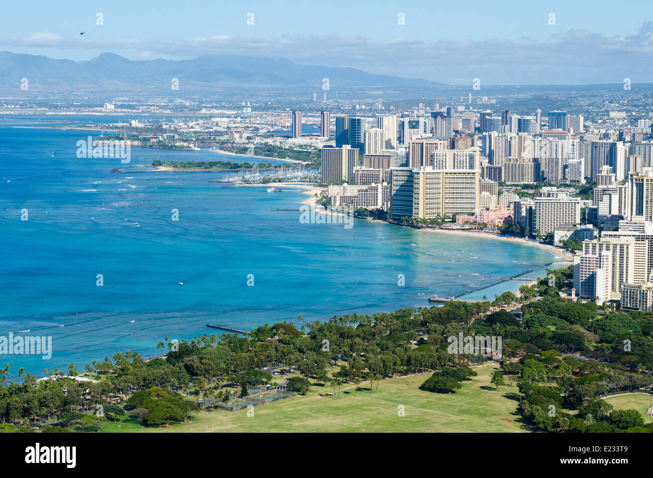 Vista di Waikiki da Diamonhead Montagna in Hawaii Foto Stock