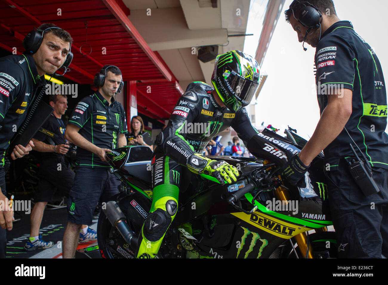 Barcellona, Catalunya, Spagna. 14 giugno 2014. Grand Prix Monster Energy di Catalunya. Pol Espargaro (ESP), Monster Yamaha Tech 3 pilota, in azione durante le qualifiche della MotoGP nel Grand Prix Monster Energy di Catalunya dal circuito de Montmelo. Credit: Azione Plus immagini di sport/Alamy Live News Foto Stock