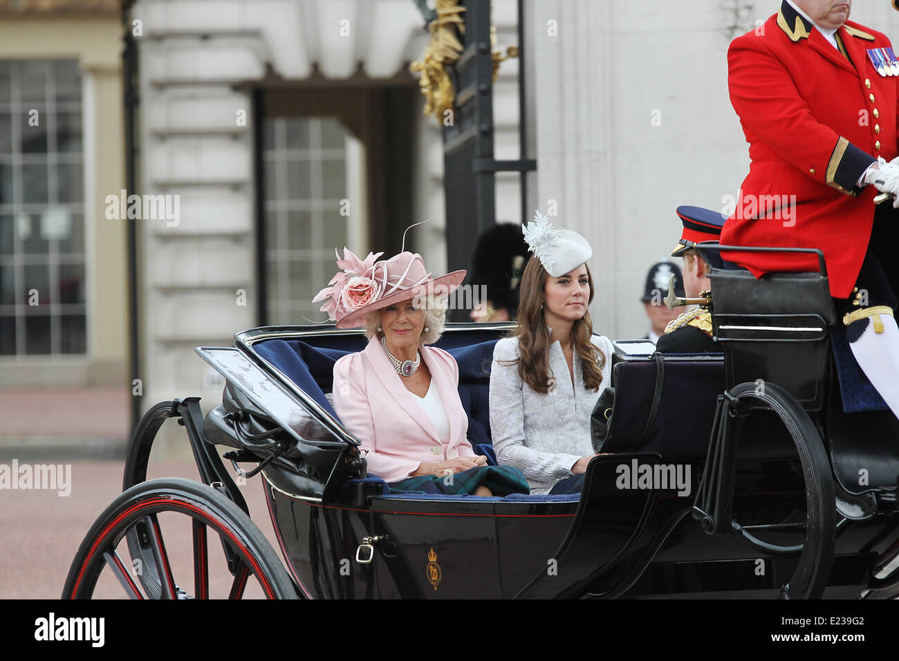 Londra, Regno Unito. . 14 giugno 2014. Camilla, duchessa di Cornovaglia e Catherine, duchessa di Cambridge a Trooping il colore 2014 per la regina il compleanno. Credito: Mark Davidson/Alamy Live News Foto Stock