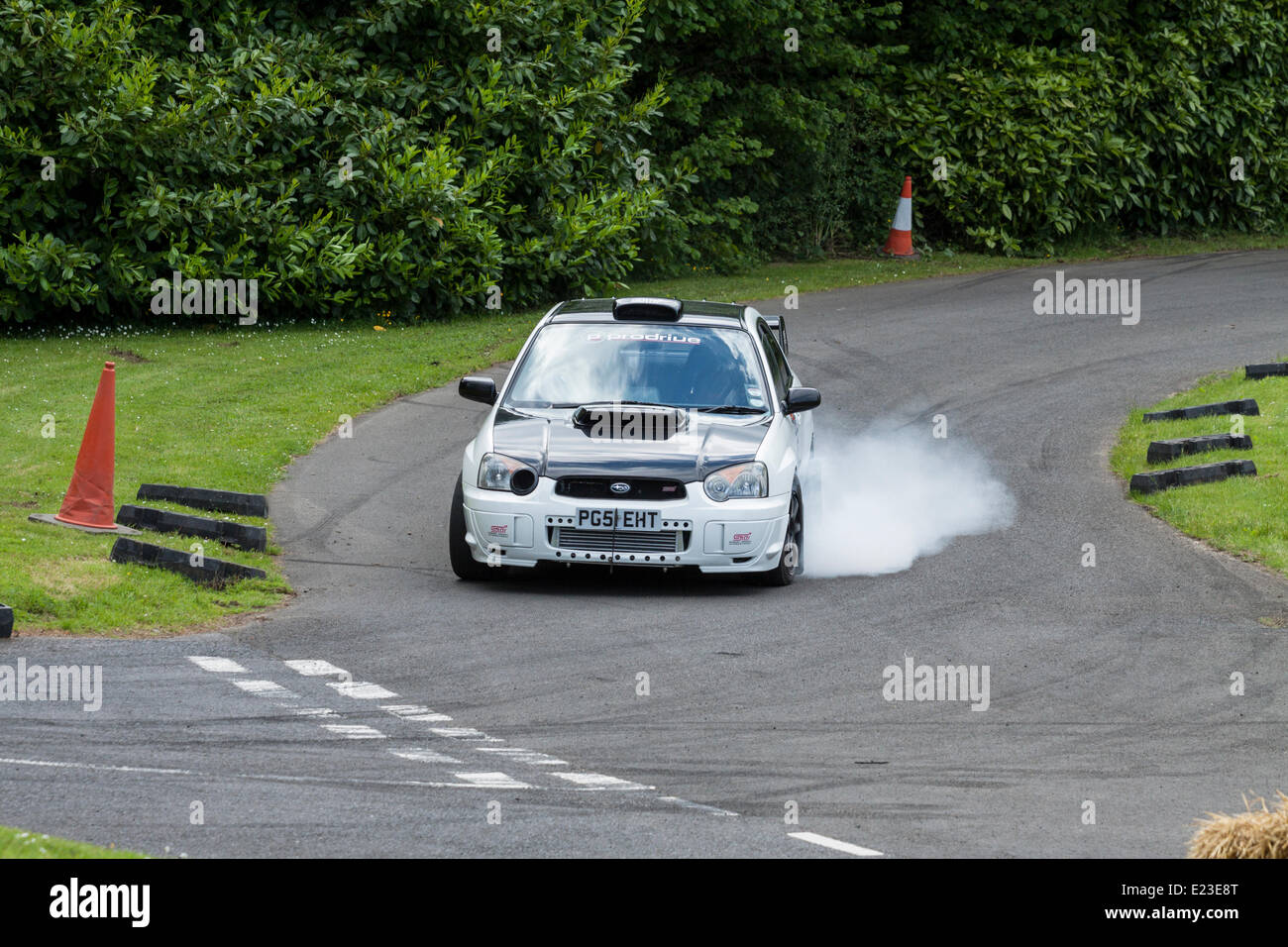 Cultra, Holywood, Irlanda del Nord. Il 14 giugno 2014. Hillclimb Cultra. 2003 Subaru Impreza WRX STi, James Heaslip. Credito: J Orr/Alamy Live News Foto Stock