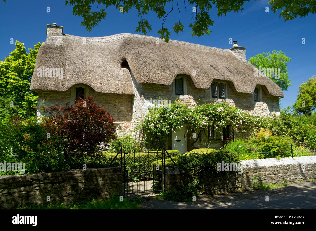 Cottage con il tetto di paglia, Merthyr Mawr, Bridgend, nel Galles del Sud. Regno Unito. Foto Stock