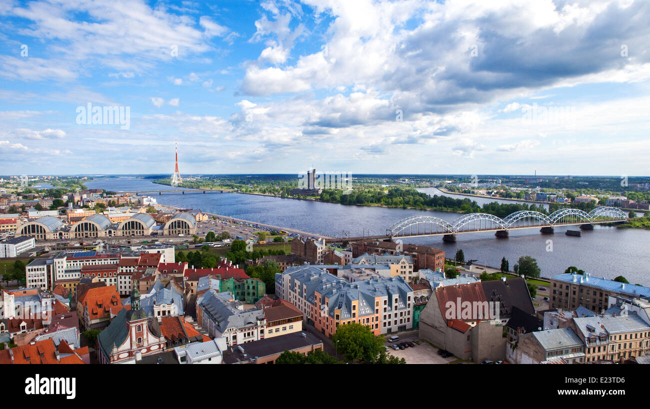 La vista dalla torre di San Pietro in Riga. Foto Stock