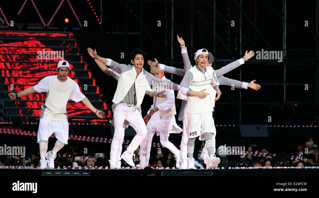 GOT7, giu 7, 2014 : K-pop boy band GOT7 eseguire al Dream in concerto a Seul, in Corea del Sud. (Foto di Lee Jae-Won/AFLO) (Corea del Sud) Foto Stock