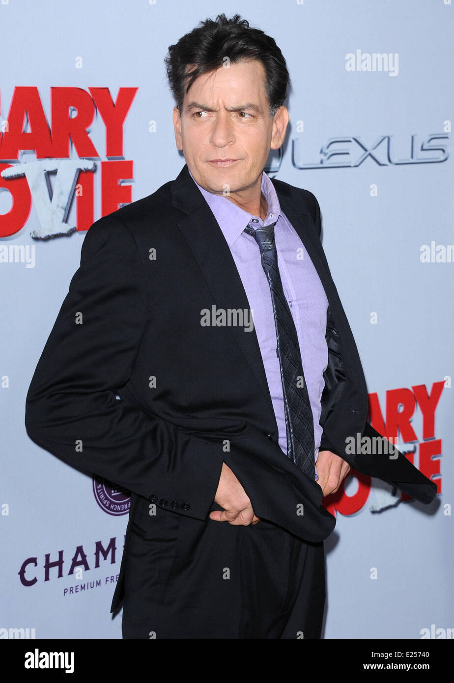 Premiere di 'Scary Movie 5' a ArcLight Cinema Glossari Affini Dome di Hollywood - Arrivi con: Charlie Sheen dove: Los Angeles, California, Stati Uniti quando: 11 Apr 2013 Foto Stock