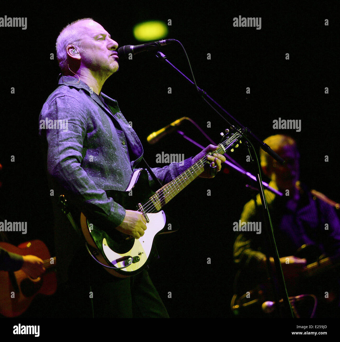 Mark Knopfler eseguendo in concerto a Arena Zagreb con: Mark Knopfler dove: Zagabria, Croazia quando: 05 Maggio 2013 Foto Stock