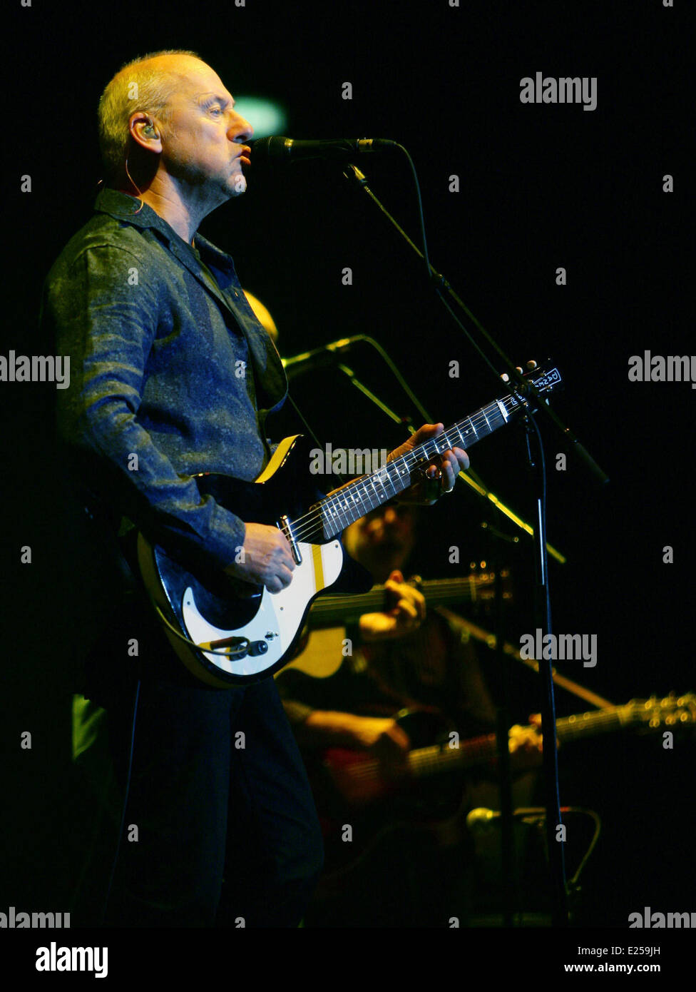 Mark Knopfler eseguendo in concerto a Arena Zagreb con: Mark Knopfler dove: Zagabria, Croazia quando: 05 Maggio 2013 Foto Stock