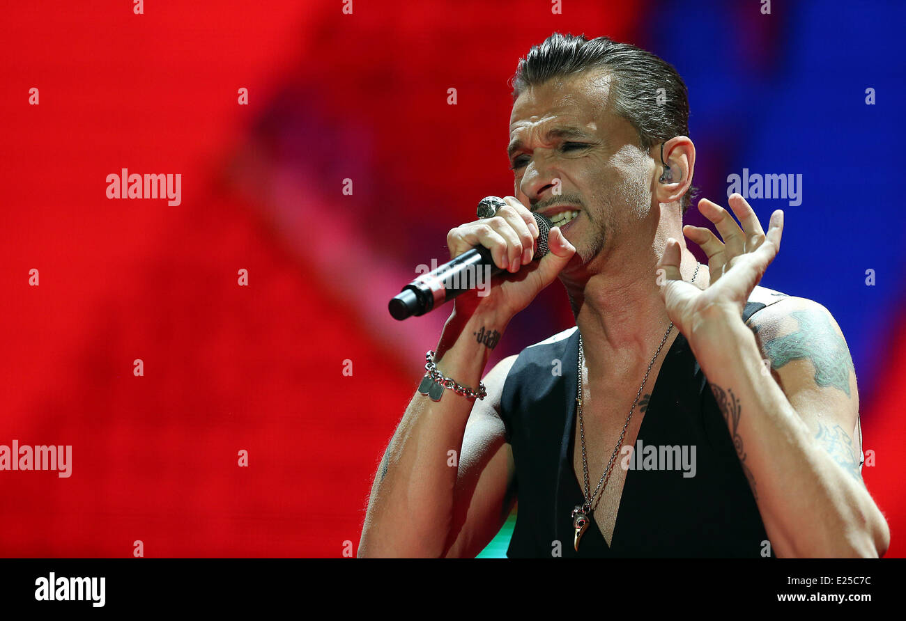 Depeche Mode si esibisce dal vivo a Arena Zagreb con: Dave Gahan,Depeche Mode dove: Zagabria, Croazia quando: 23 Maggio 2013 Foto Stock