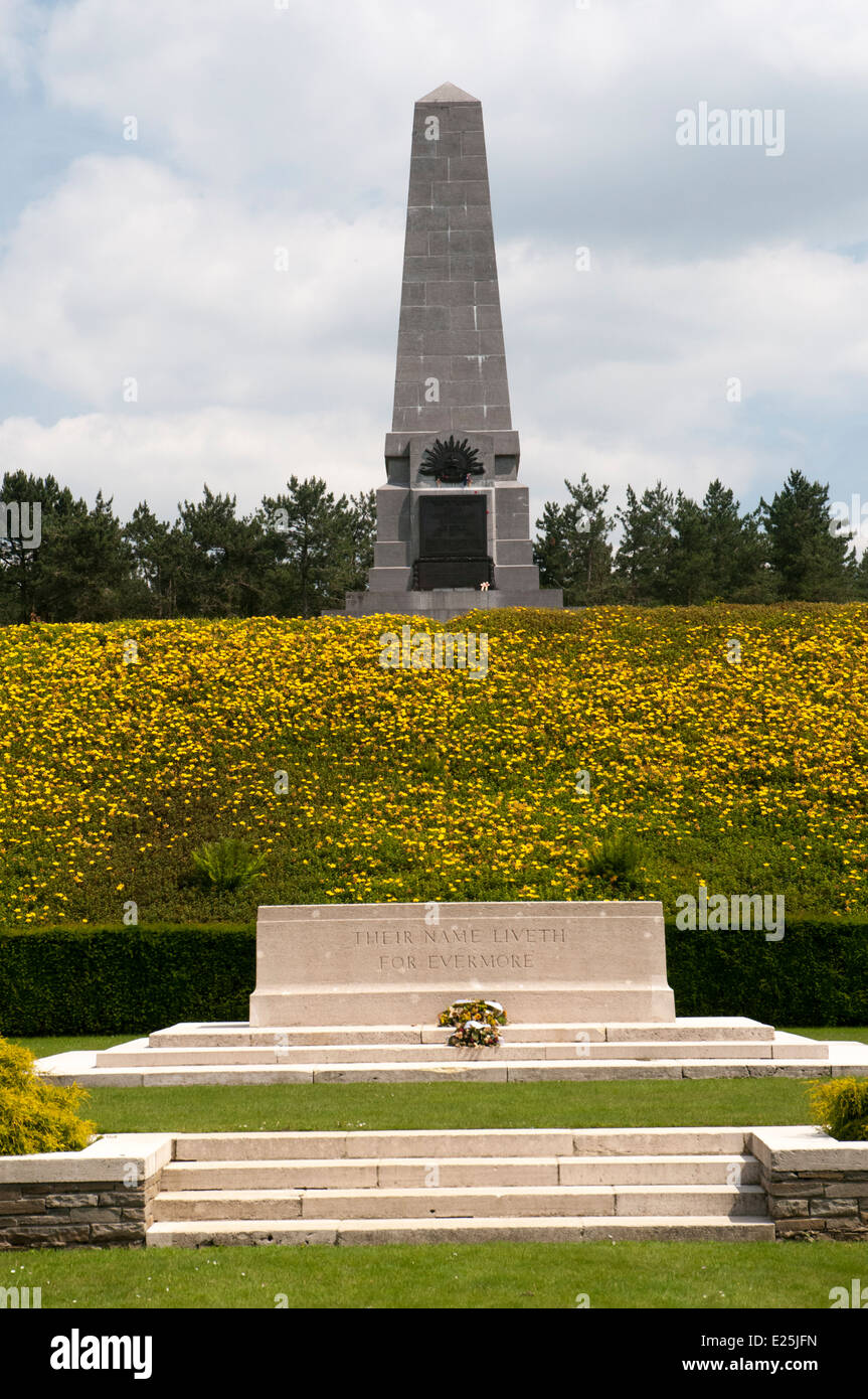 Australian memorial a Buttes Nuovo Cimitero britannico, Poligono legno, Fiandre Occidentali Foto Stock