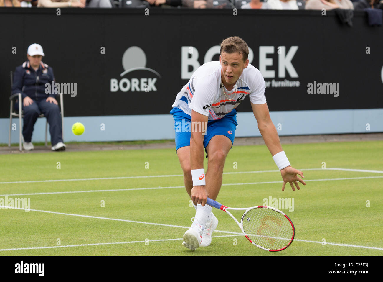 Vasek Pospisil (CAN) in azione al ATP Topshelf Open Tennis campionati a Autotron, Rosmalen, 's-Hertogenbosch, Paesi Bassi. Credito: Gruffydd Thomas/Alamy Live News Foto Stock