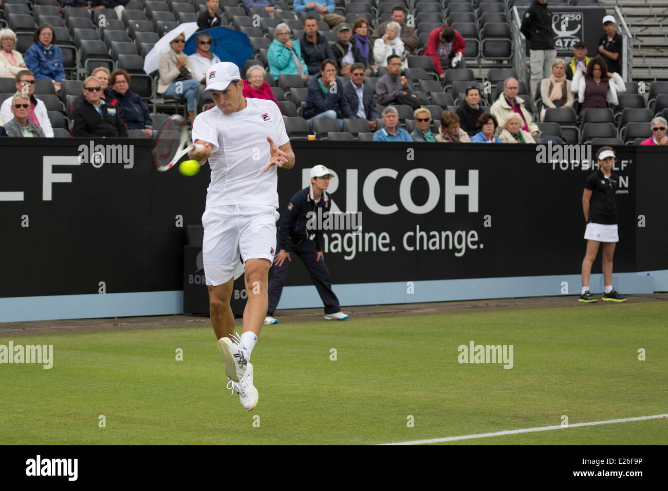 Dusan Lajovic (SRB) in azione al ATP Topshelf Open Tennis campionati a Autotron, Rosmalen, 's-Hertogenbosch, Paesi Bassi. Credito: Gruffydd Thomas/Alamy Live News Foto Stock