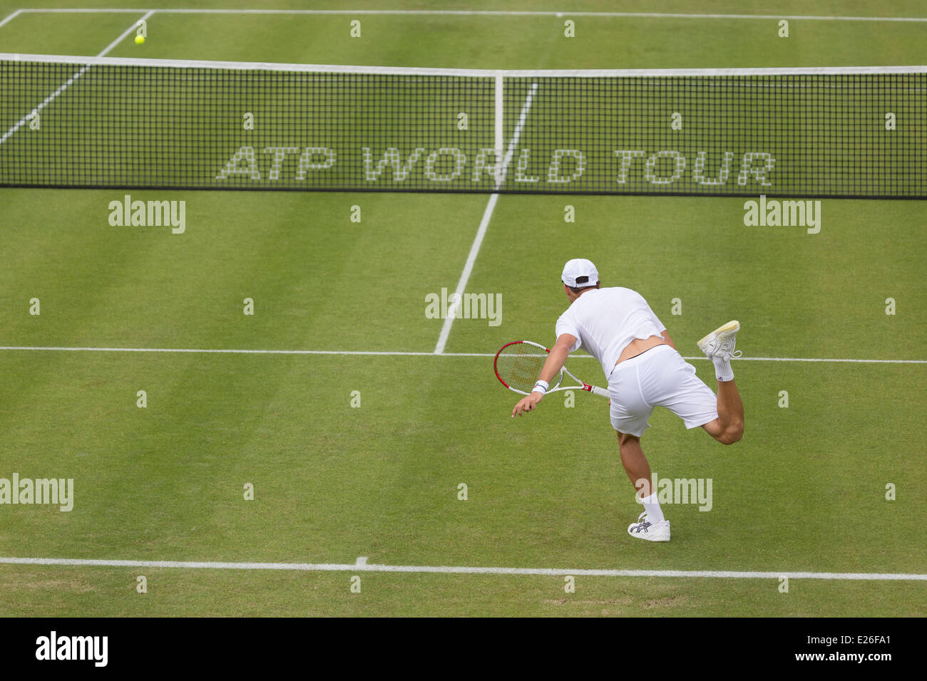 Dusan Lajovic (SRB) in azione al ATP Topshelf Open Tennis campionati a Autotron, Rosmalen, 's-Hertogenbosch, Paesi Bassi. Credito: Gruffydd Thomas/Alamy Live News Foto Stock