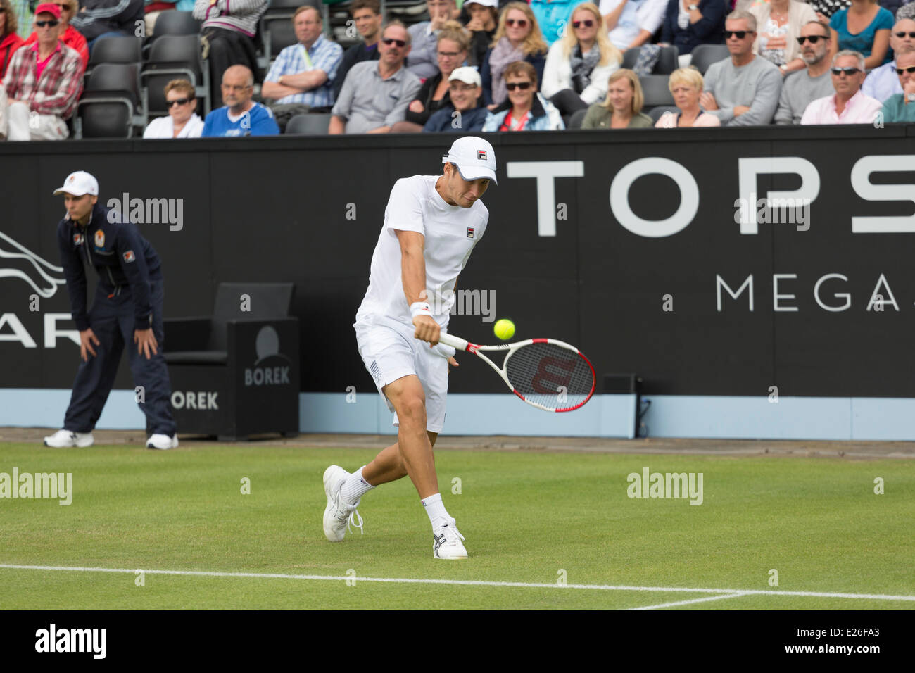 Dusan Lajovic (SRB) in azione al ATP Topshelf Open Tennis campionati a Autotron, Rosmalen, 's-Hertogenbosch, Paesi Bassi. Credito: Gruffydd Thomas/Alamy Live News Foto Stock