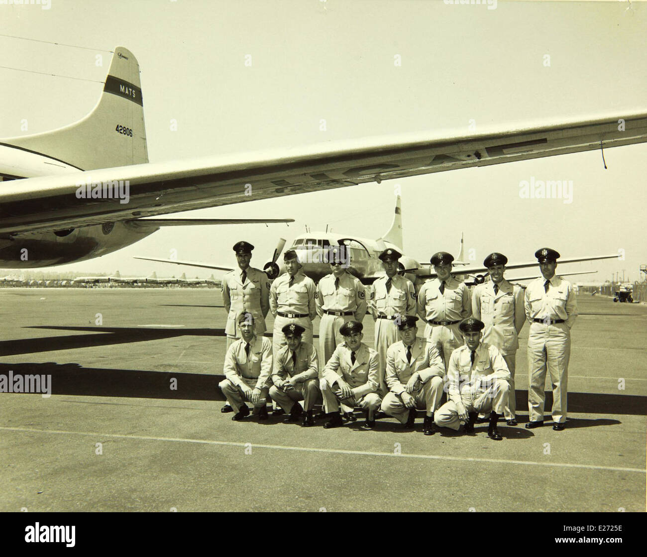 Lo stabilimento Convair/General Dynamics nel 1950-1959 fu parte integrante della produzione del C-131. Questa foto documenta le operazioni dell'impianto e il personale coinvolto nella produzione e nello sviluppo del C-131. Foto Stock