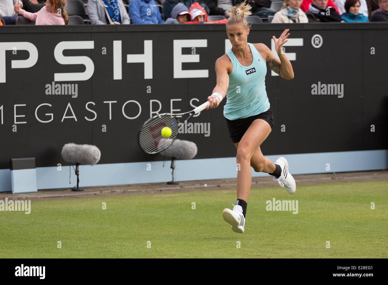 Polona Hercog (SLO) in azione al WTA Topshelf Open Tennis campionati a Autotron, Rosmalen, 's-Hertogenbosch, Paesi Bassi. Credito: Gruffydd Thomas/Alamy Live News Foto Stock
