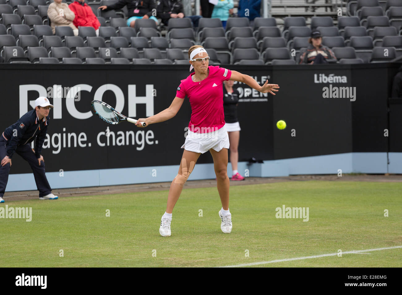 Kirsten Flipkens (BEL) in azione al WTA Topshelf Open Tennis campionati a Autotron, Rosmalen, 's-Hertogenbosch, Paesi Bassi. Credito: Gruffydd Thomas/Alamy Live News Foto Stock