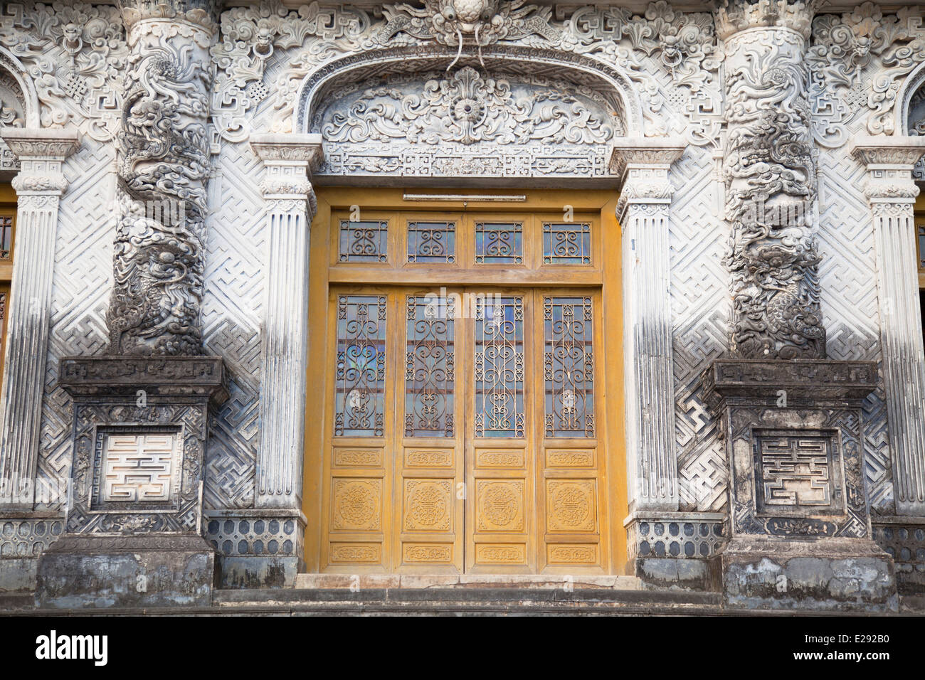 Tomba di Khai Dinh (Patrimonio Mondiale dell'UNESCO), la tinta, Thua Thien-Hue, Vietnam Foto Stock