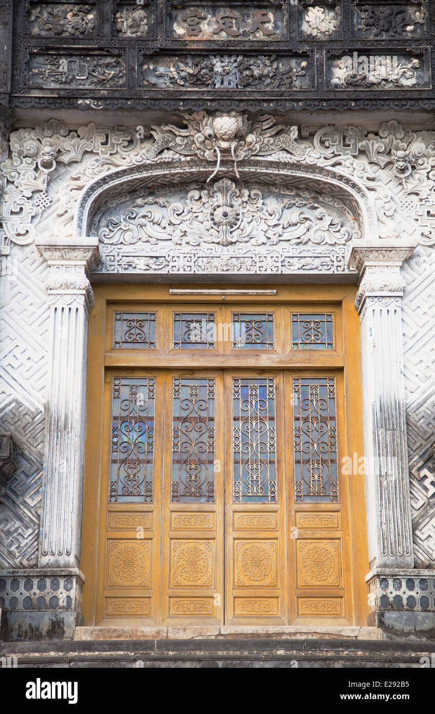 Tomba di Khai Dinh (Patrimonio Mondiale dell'UNESCO), la tinta, Thua Thien-Hue, Vietnam Foto Stock
